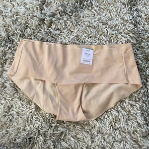 Auden Invisible Edge No-Show Hipster Panties Beige Nude Small S 4-6 Seamless NWT